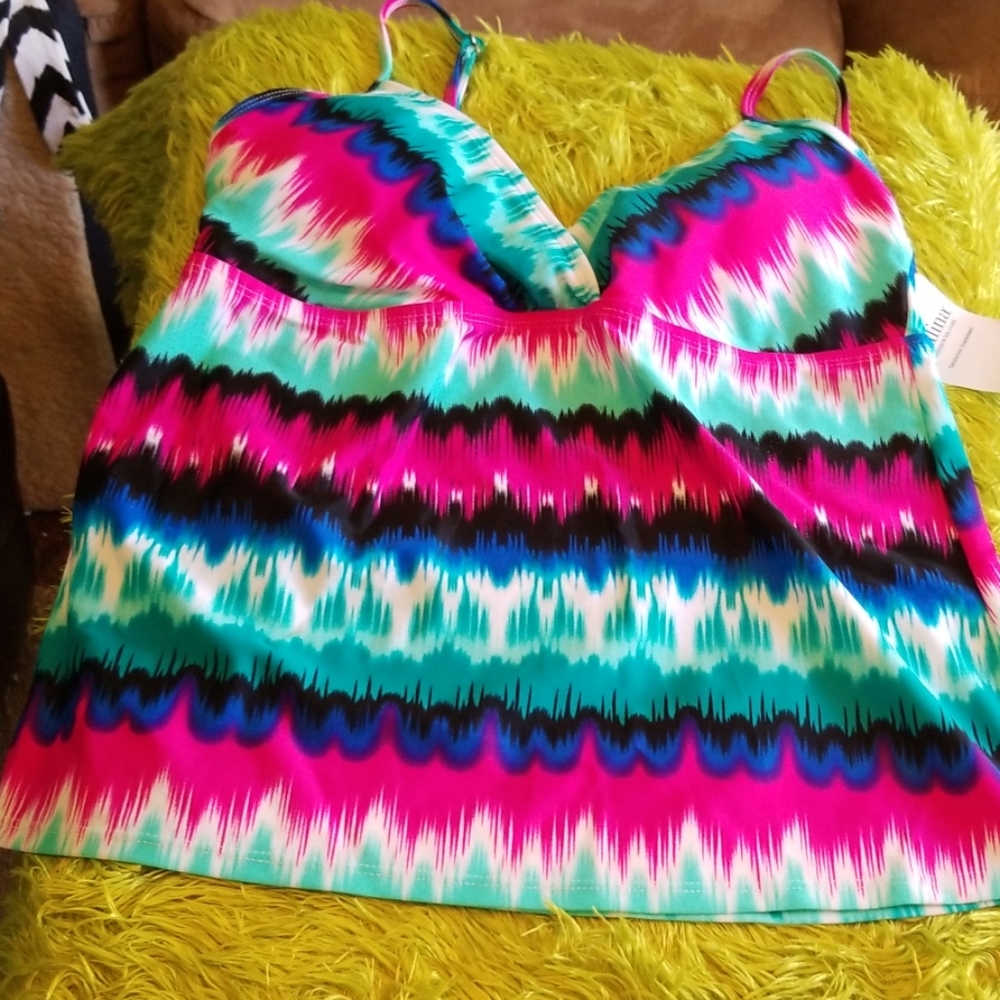 Pretty tankini....new w/tag, lightly padded